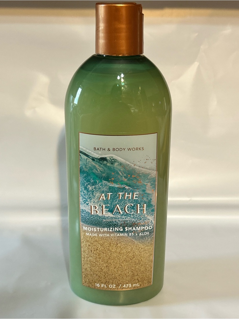 Bath & Body Works At The Beach Moisturizing Shampoo - Green with Gold Cap